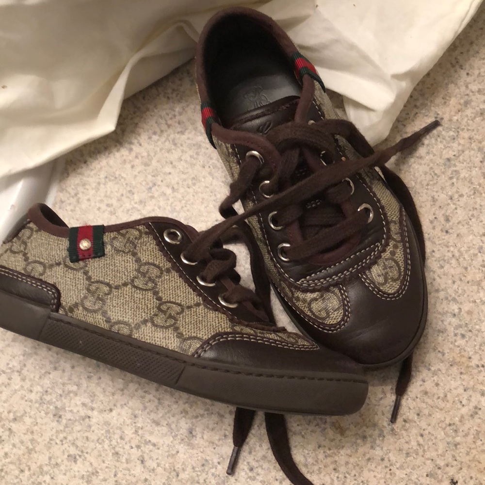 Sneakers - Picture 3 of 4